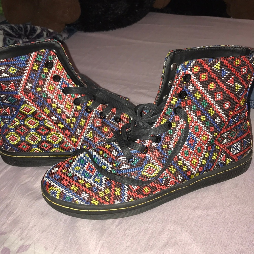 DR MARTENS SNEAKERS